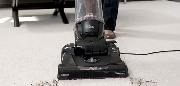 Upright vacuum